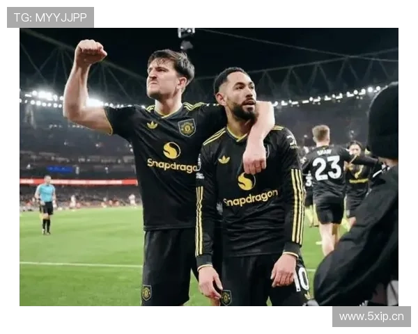 曼联战术体系缺乏稳定性，赛季表现波动加剧